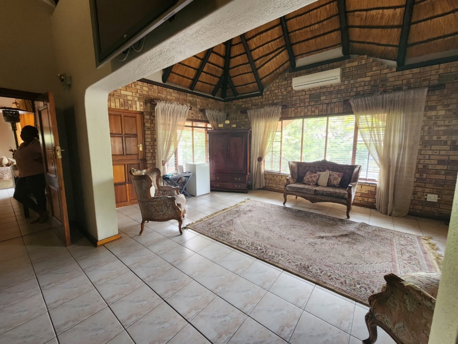 Commercial Property for Sale in Cashan North West